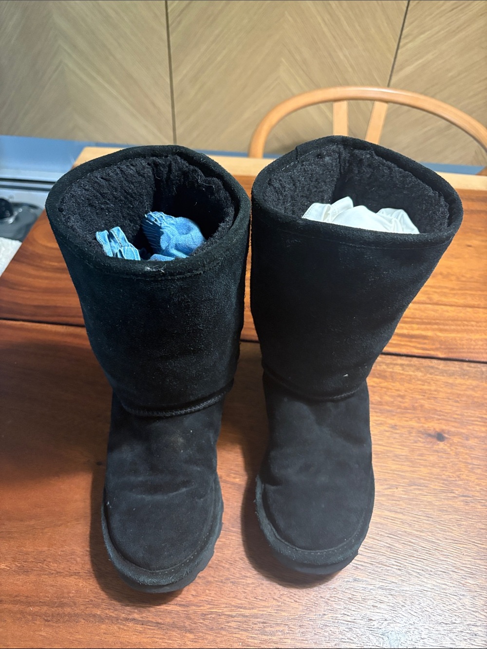 BearPaw Kids Black Plush-Lined Suede Boots
